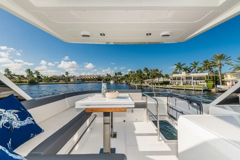 Slide: The Image of Galeon 500 FLY 2024 - 7220142