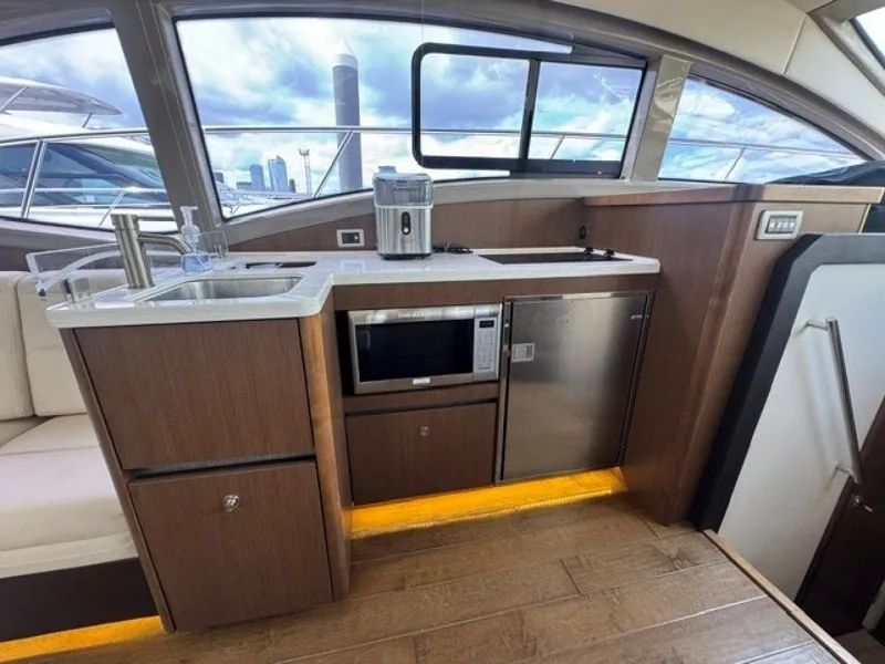 Slide: The Image of Sea Ray 400 Sundancer 2017 - 7220763