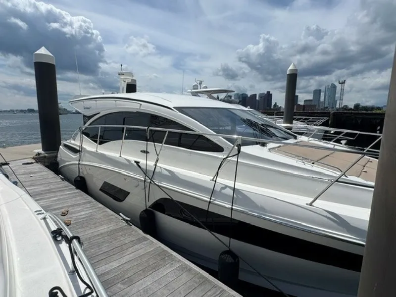Slide: The Image of Sea Ray 400 Sundancer 2017 - 7220756