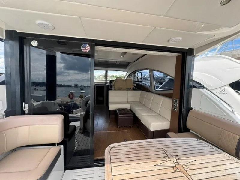 Slide: The Image of Sea Ray 400 Sundancer 2017 - 7220761