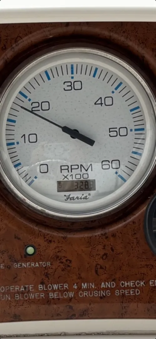 Slide: The Image of Silverton 34C 2006 - 7220908