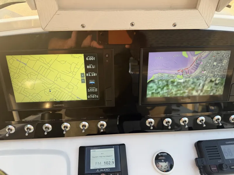 Slide: The Image of Sportsman Open 212 Center Console 2021 - 7221581