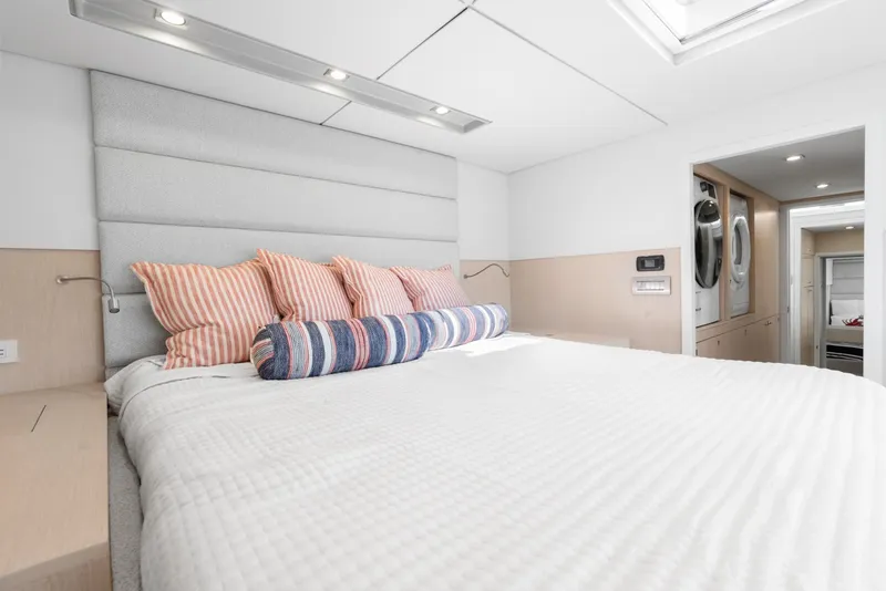 Slide: The Image of Two Oceans 555 2026 Two Oceans 555 Catamaran - 7309396