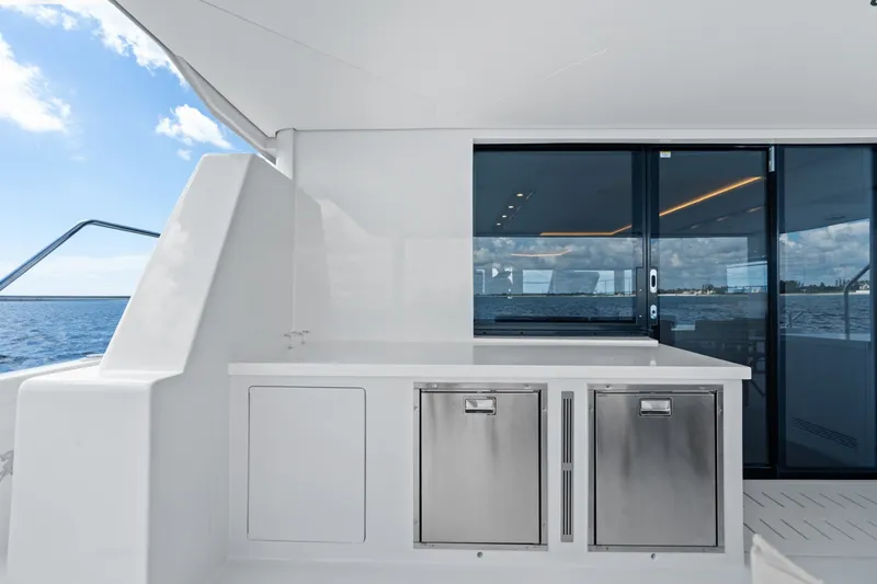 Slide: The Image of Two Oceans 555 2026 Two Oceans 555 Catamaran - 7309358