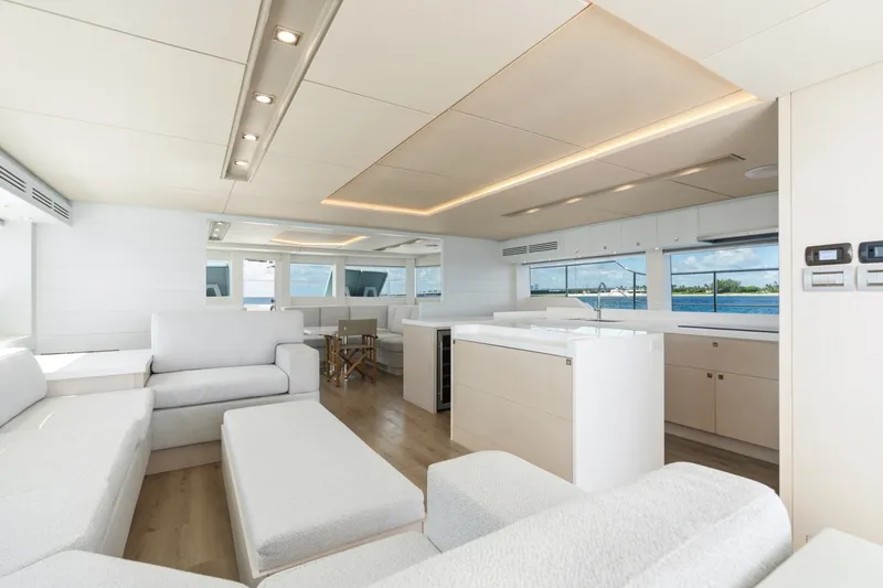 Slide: The Image of Two Oceans 555 2026 Two Oceans 555 Catamaran - 7684301