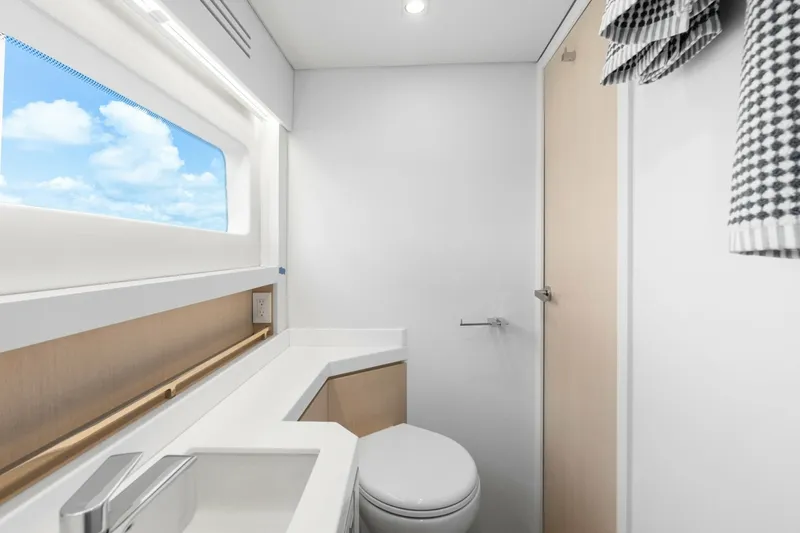 Slide: The Image of Two Oceans 555 2026 Two Oceans 555 Catamaran - 7684315