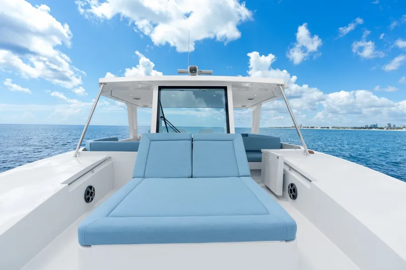 Slide: The Image of Two Oceans 555 2026 Two Oceans 555 Catamaran - 7309368