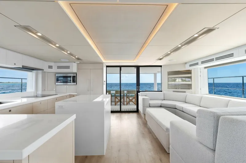 Slide: The Image of Two Oceans 555 2026 Two Oceans 555 Catamaran - 7684305