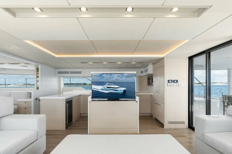 Slide: The Image of Two Oceans 555 2026 Two Oceans 555 Catamaran - 7684308