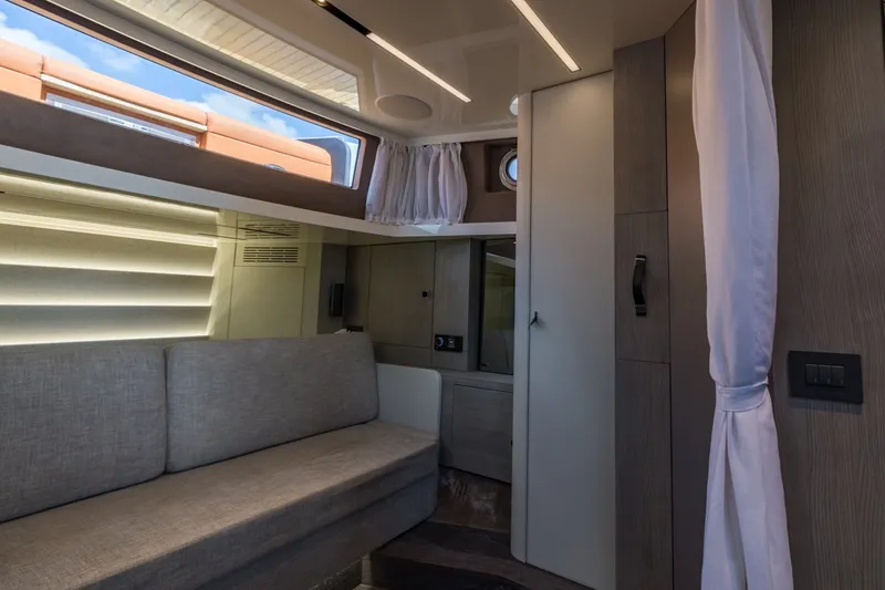 Slide: The Image of Cranchi A46 Luxury Tender 2022 - 7684019