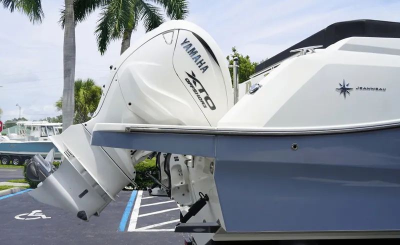 Slide: The Image of Jeanneau Leader 10.5CC 2024 - 7225708
