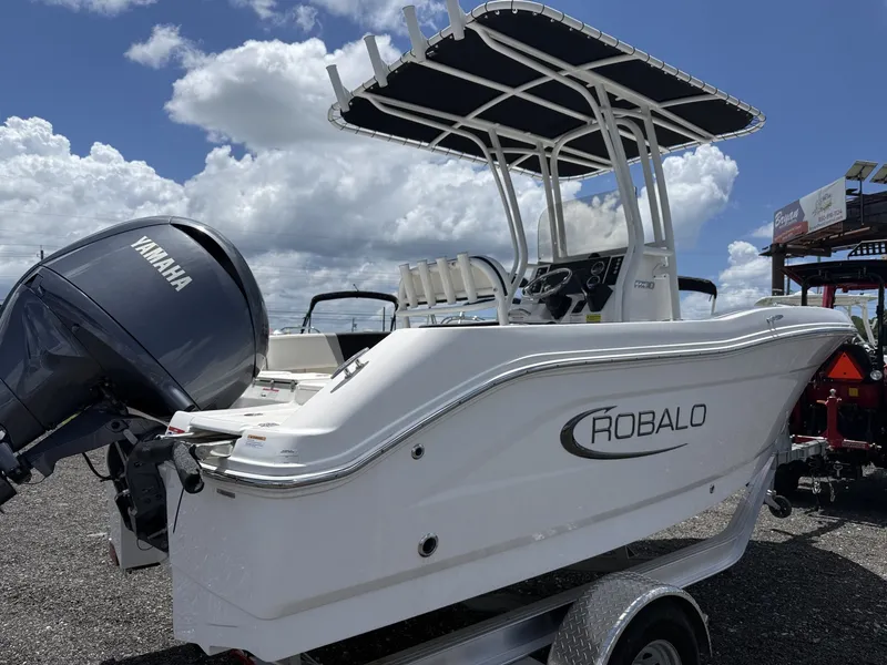 Slide: The Image of Robalo R180 2024 - 7226560