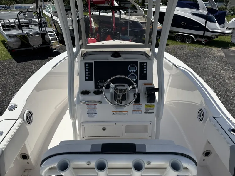 Slide: The Image of Robalo R180 2024 - 7226564