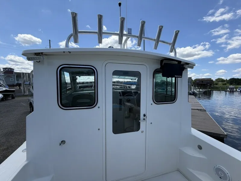 Slide: The Image of Parker Marine 2520 XL Sports Cabin 2018 - 7227291