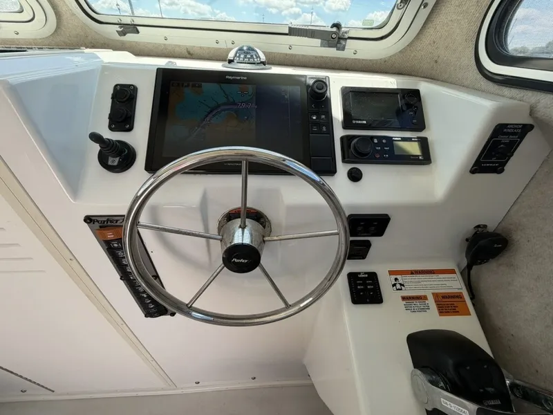 Slide: The Image of Parker Marine 2520 XL Sports Cabin 2018 - 7227270