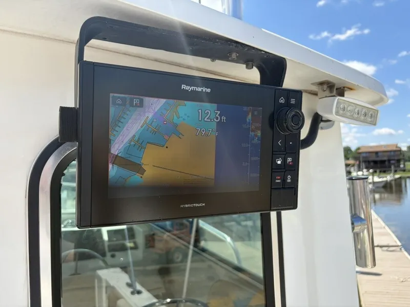 Slide: The Image of Parker Marine 2520 XL Sports Cabin 2018 - 7227236