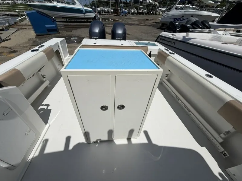Slide: The Image of Parker Marine 2520 XL Sports Cabin 2018 - 7227277