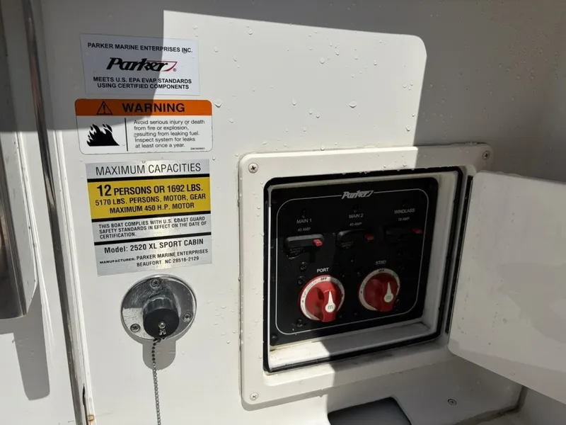 Slide: The Image of Parker Marine 2520 XL Sports Cabin 2018 - 7227243