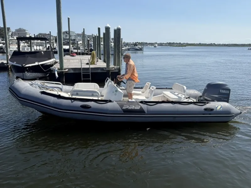 Slide: The Image of Zodiac Bayrunner Pro 650 2012 - 7227437