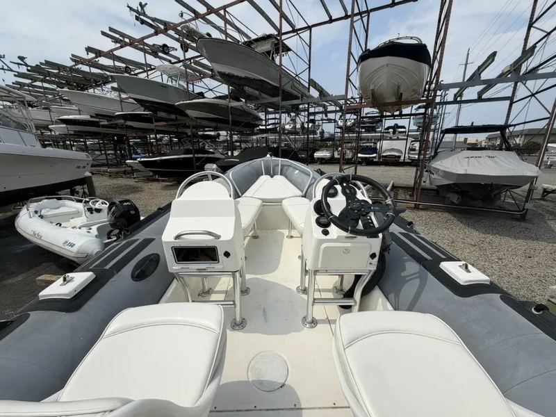 Slide: The Image of Zodiac Bayrunner Pro 650 2012 - 7227449
