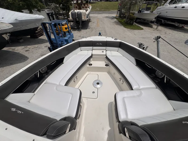 Slide: The Image of Sea Ray 350 SLX 2016 - 7227899