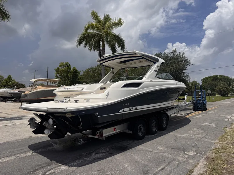 Slide: The Image of Sea Ray 350 SLX 2016 - 7227905