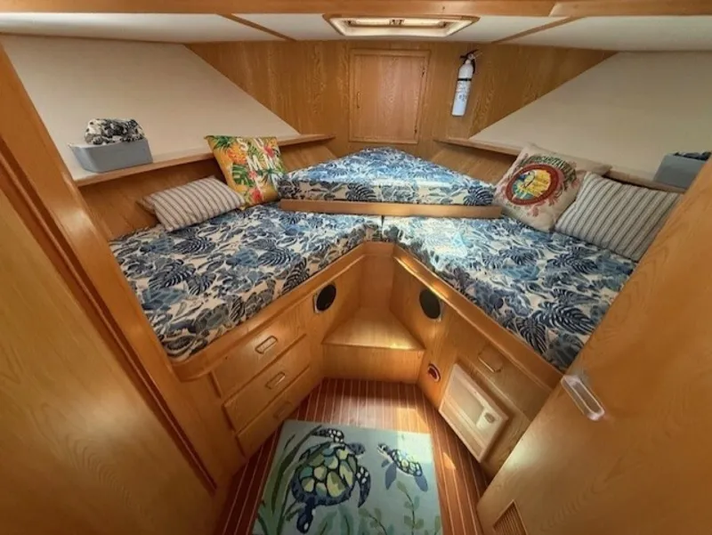 Slide: The Image of Fwd cabin V-berth - 7268716