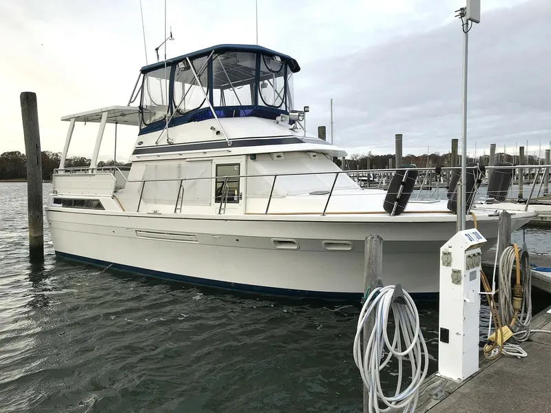 The Image of Vista Sun Deck Trawler 1990 - 7268089