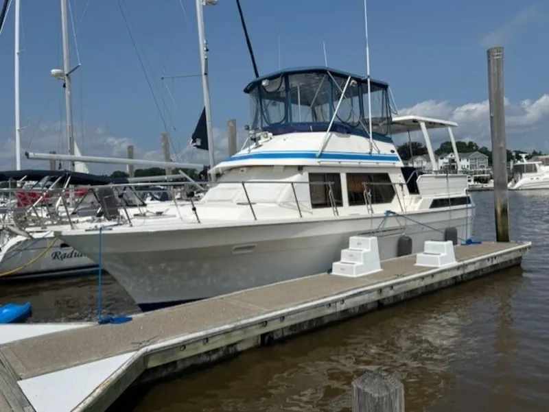 Slide: The Image of Vista Sun Deck Trawler 1990 - 7268088