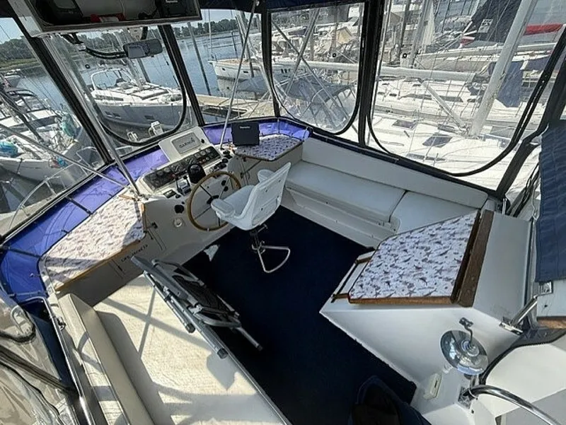 Slide: The Image of flybridge stbd side - 7268086