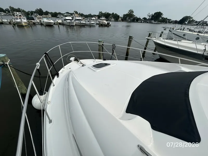 Slide: The Image of 40' Sea Ray foredeck1 - 7228296