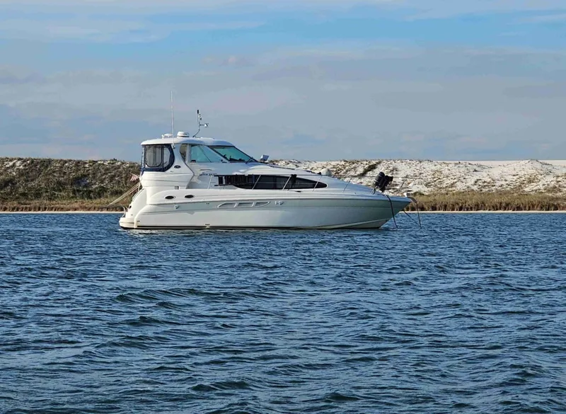 The Image of 40' Sea Ray starboard profile - 7228365