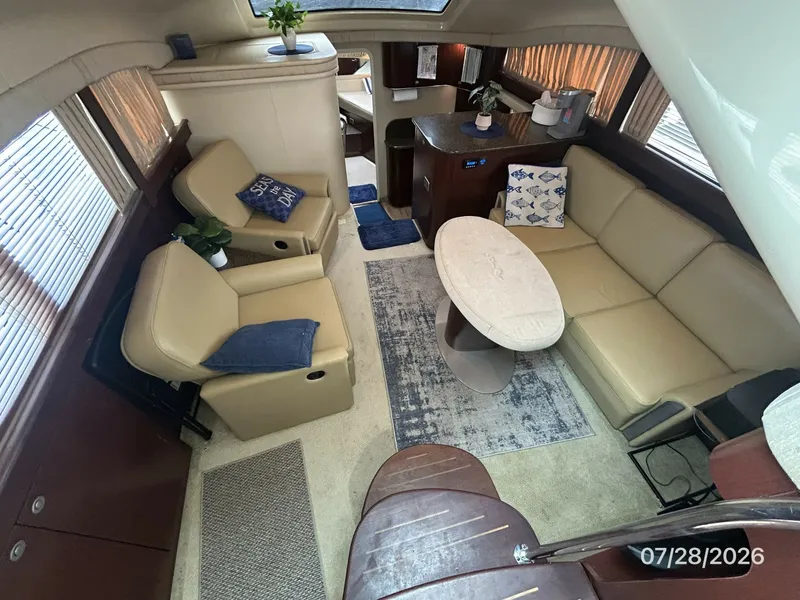 Slide: The Image of 40' Sea Ray salon forward - 7228350