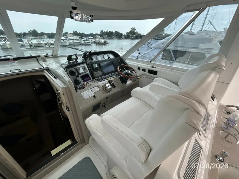 Slide: The Image of 40' Sea Ray helm1 - 7228307
