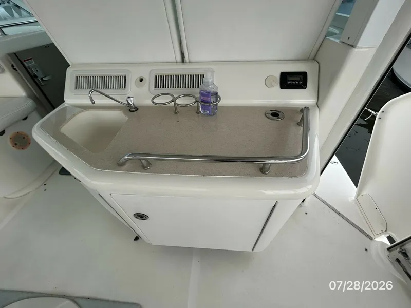 Slide: The Image of 40' Sea Ray sundeck wetbar - 7228373