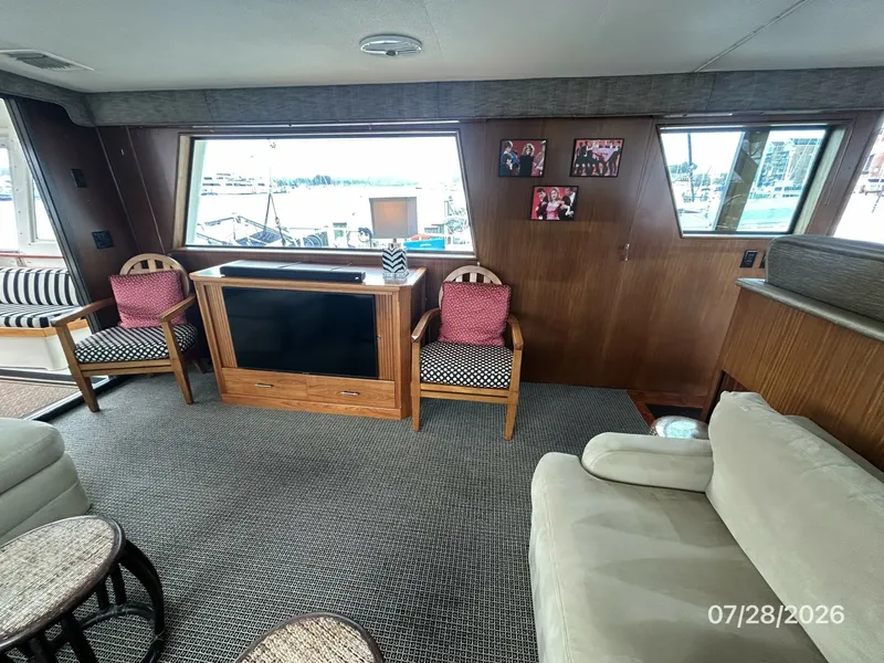 Slide: The Image of 54' Hatteras salon port - 7288144