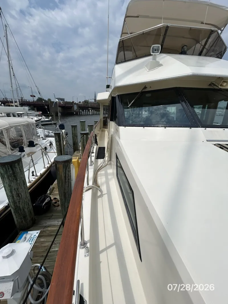 Slide: The Image of 54' Hatteras starboard side deck1 - 7288157