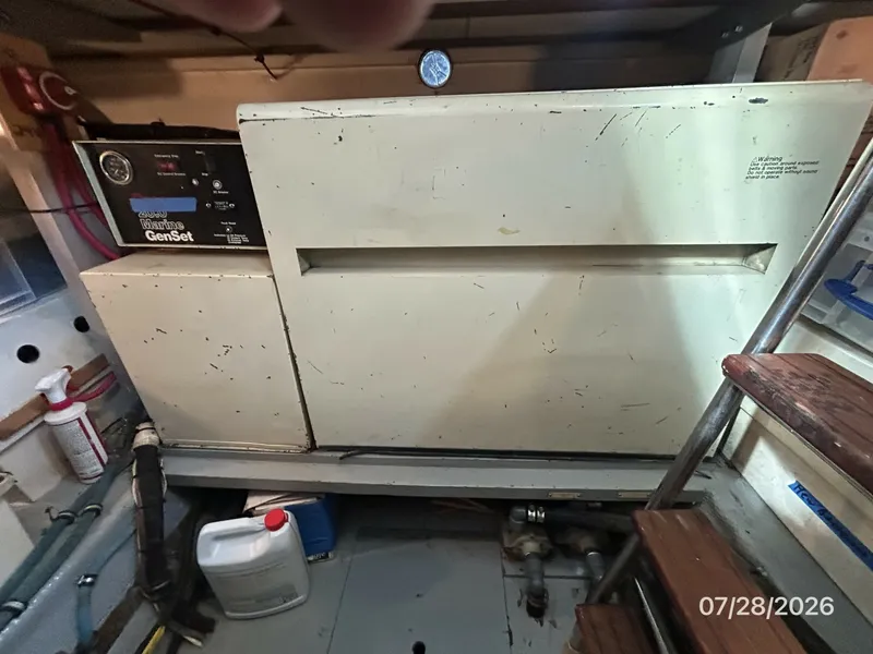 Slide: The Image of 54' Hatteras generator soundbox - 7288076