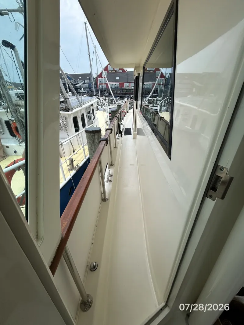 Slide: The Image of 54' Hatteras port side deck2 - 7288142