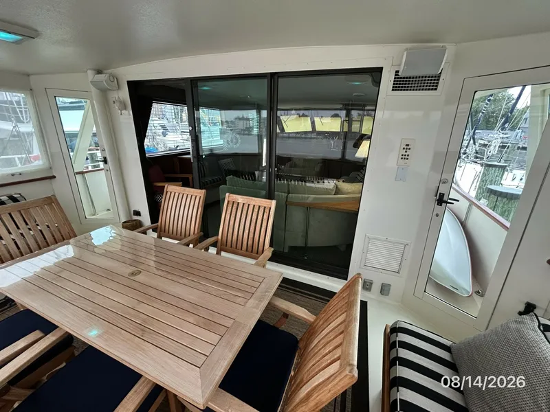 Slide: The Image of 54' Hatteras aftdeck forward2 - 7451861