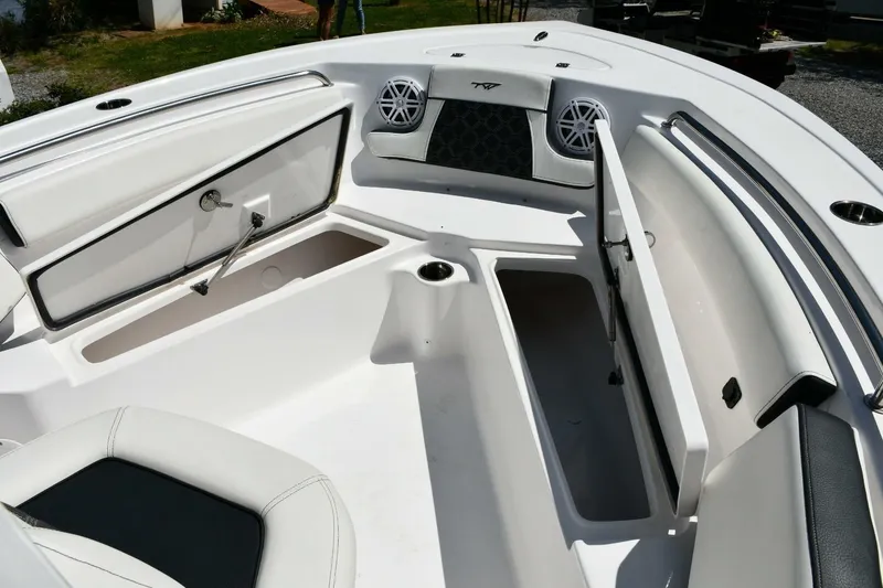Slide: The Image of Tidewater 210 LXF 2023 - 7229712