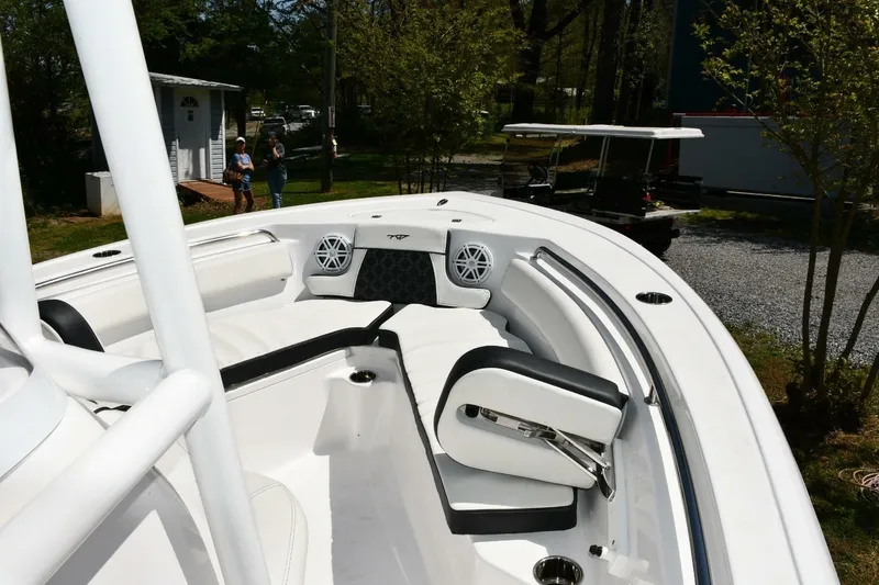 Slide: The Image of Tidewater 210 LXF 2023 - 7229711