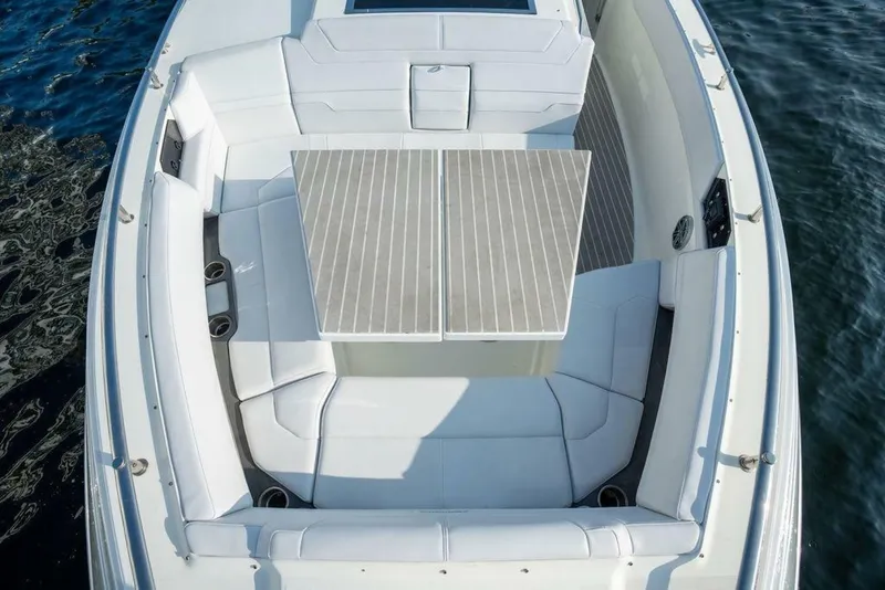 Slide: The Image of Formula 430 Super Sport Crossover 2018 - 7233010