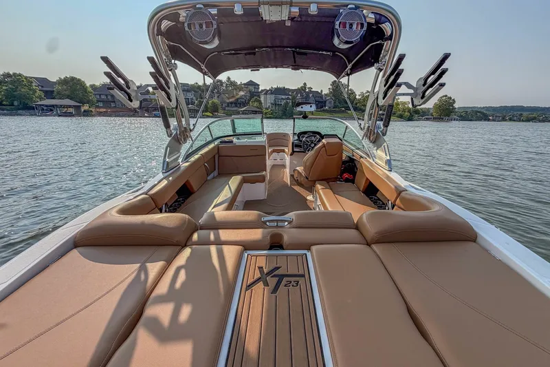 Slide: The Image of Mastercraft XT23 2021 - 7246603