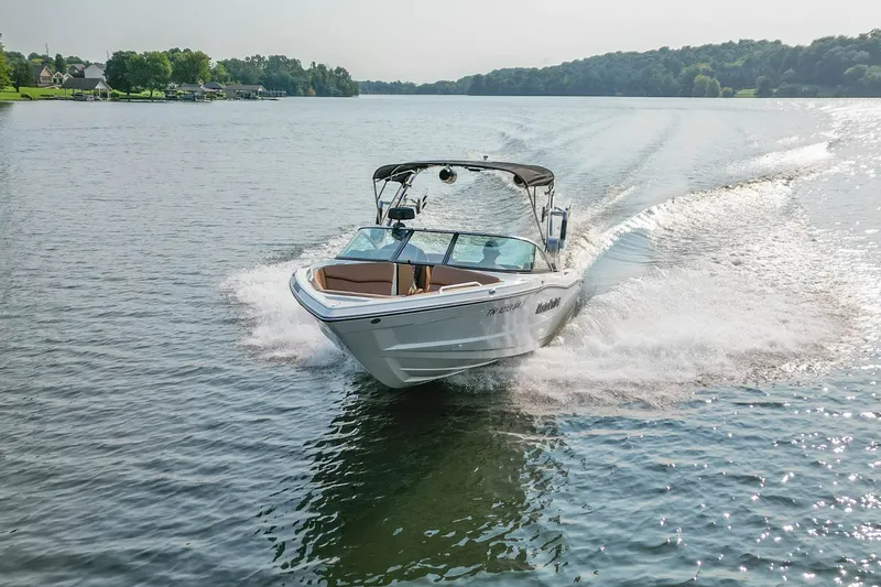 Slide: The Image of Mastercraft XT23 2021 - 7246542