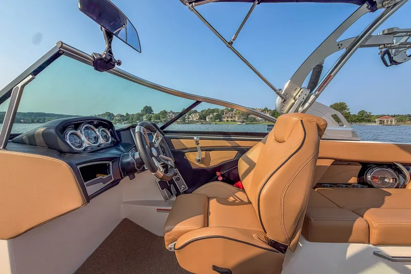 Slide: The Image of Mastercraft XT23 2021 - 7388495