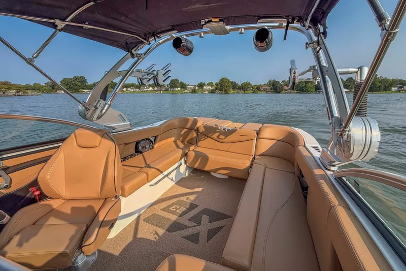 Slide: The Image of Mastercraft XT23 2021 - 7246560