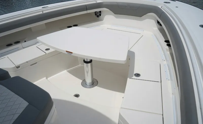 Slide: The Image of Regulator Marine 37 2024 - 7265787