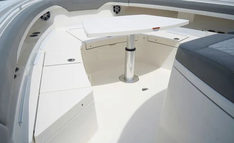 Slide: The Image of Regulator Marine 37 2024 - 7265783