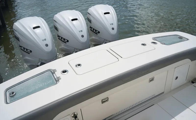 Slide: The Image of Regulator Marine 37 2024 - 7265770